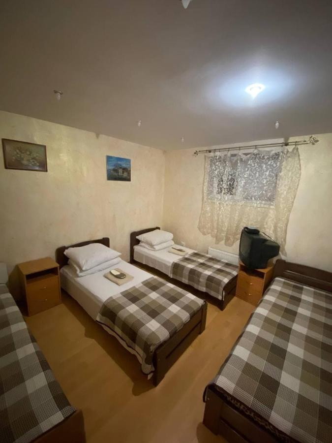 Inn Khlibodarskiy Khlibodarske المظهر الخارجي الصورة